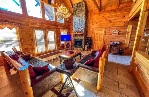 Grassy Creek Cabin | Dream Mountain Lodge
