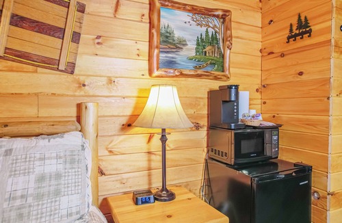 Estes Park Hotel | Dream River Front Suites R1