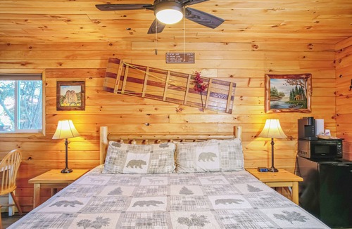 Estes Park Hotel | Dream River Front Suites R1