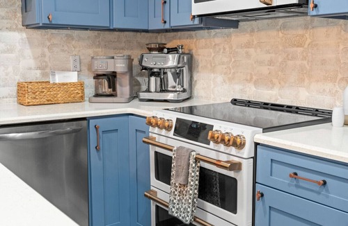 Kimberling City Condo | *Dream Shore* Gorgeous Remodeled 2BR/2BA *Lake Front*