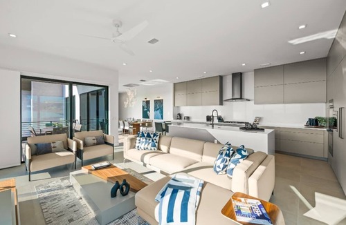 Bradenton Beach House | Dream State ~ Gulf Front/Across from Beach!
