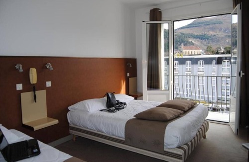 Lourdes Hotel | Dream Stay for Nature Lovers! Cozy & Spacious Unit! Near Top Attractions!