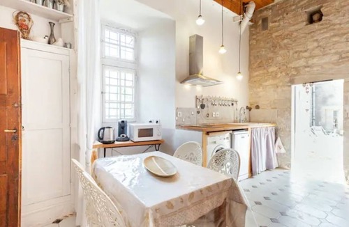 Castelnau-Valence House | Dream stay in a twelfth-century castle