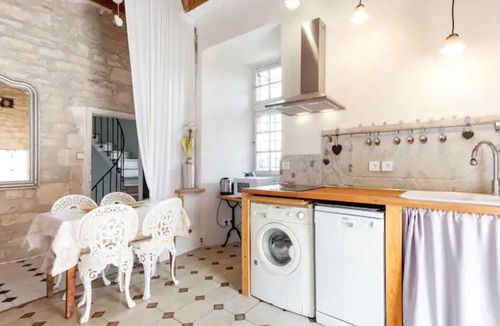 Castelnau-Valence House | Dream stay in a twelfth-century castle