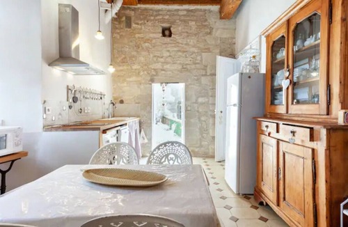 Castelnau-Valence House | Dream stay in a twelfth-century castle