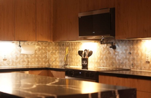 Northeast Houston House | Dream Stay, Modern Luxury, LED Stairs Stylish Design & Prime Location
