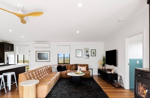 Cape Woolamai House | Dream Vacation Home, 3 Bdr 2 Ba