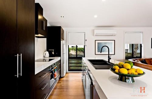 Cape Woolamai House | Dream Vacation Home 3 Bdr 2 Ba