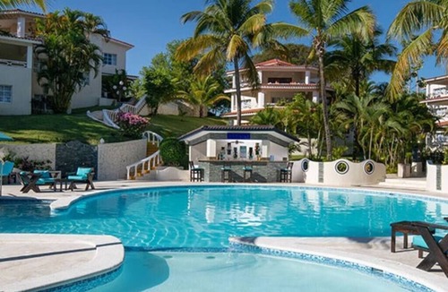 Los Maestros House | Dream vacation Resort