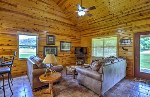 Mountain View House | Dream Valley Mountain View Cabin w/Covered Porch!