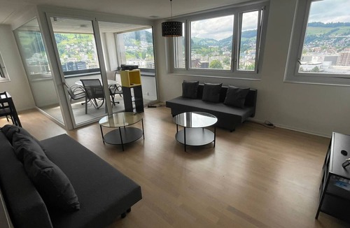 Kriens Apartment | Dream View Apt With Homecinema Netflix Loggia
