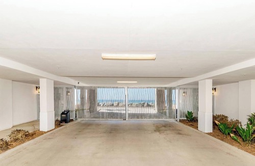 Townsite Condo | Dream Waterfront Escape P700-206