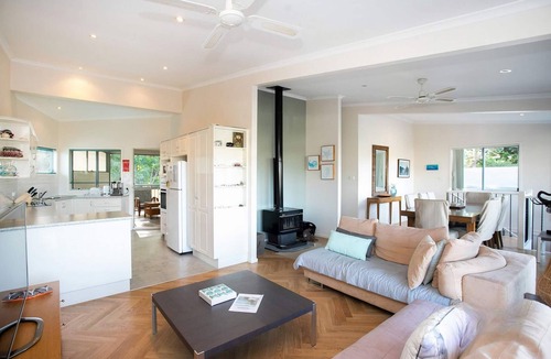 Bawley Point House | Dream Weaver Summary: