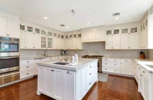 Teaneck House | Dream World Cup Summer Vacation Home in NJ - Sleeps 20!