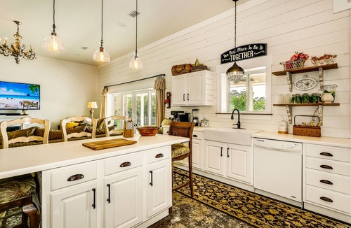 Ono Island House | DreamBoat Paradise-Spacious, Heated Pool, HotTub, Backyard Boat Slip, near Beach