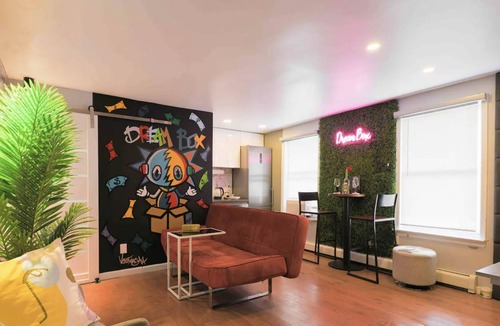 Belleville Apartment | DreamBox Vrbo! Where Dreams Become A Reality!