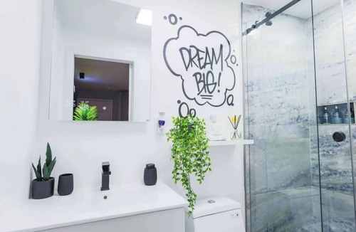 Belleville Apartment | DreamBox Vrbo! Where Dreams Become A Reality!