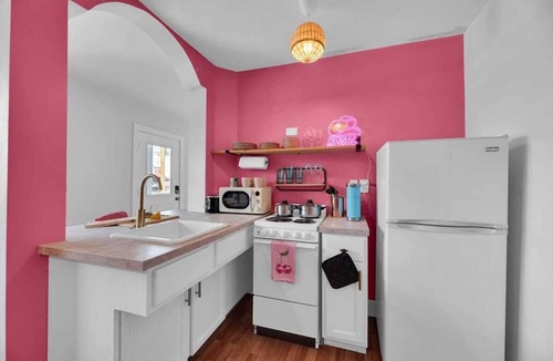 South Nashville Apartment | Dreamer Den - Sleeps 4, 1Bed in WeHo near Dwntwn