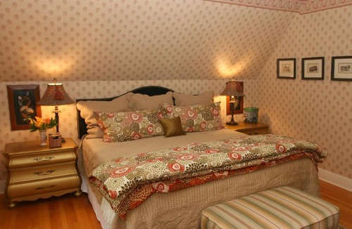 Bristol Bed & Breakfast | DreamHouse Country Inn