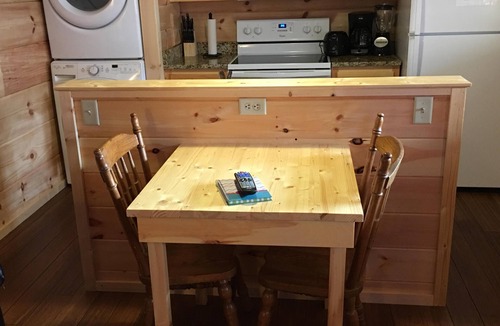 Candler Cabin | Dreamin Hollow: Your Peaceful Asheville Hideaway