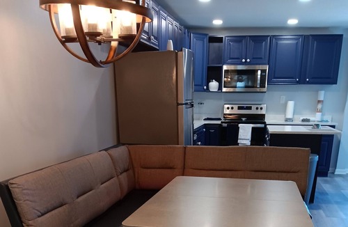 Conyers Apartment | Dreaming in Blue