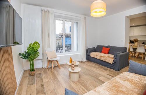 Villeneuve-le-Comte House | Dreamland House - Near Disney
