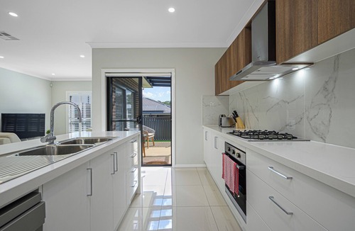Rouse Hill House | Dreamland/Rousehill/Spacious 4BR House/wifi