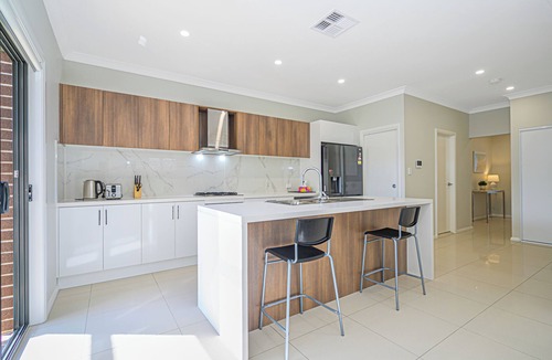 Rouse Hill House | Dreamland/Rousehill/Spacious 4BR House/wifi