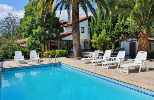 Getxo Villa | Dreams and friends on the coast of Bilbao.