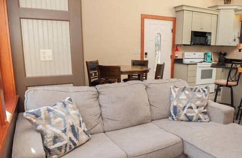 Maryland Ski Chalet | Dreams Park/All Star! Chalet- Old World Village