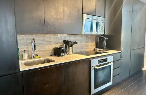 CityPlace Apartment | Dreamspace 3 Bdrms with 1 Parking
