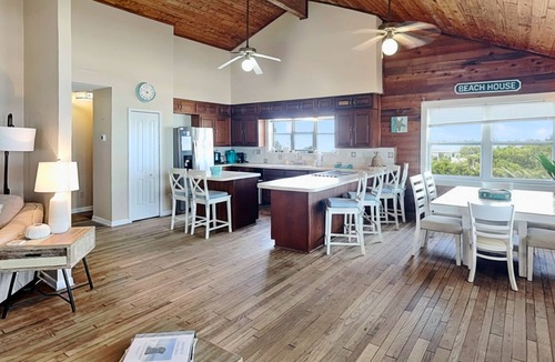Vilano Beach Cottage | Dreamview by Distinctive Beach Rentals