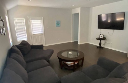 Pflugerville House | Dreamville II — The Great Retreat