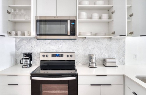 Brentwood Apartment | Dreamy Central Austin 1BR w/ Pool, Roof & W/D, nr Domain, by Blueground