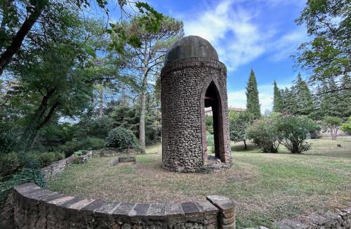 Saint-Ambroix Villa | Dreamy Château for big groups and their pets