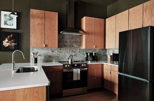 Talbot's Corner Condo | Dreamy Condo with Fireplace, Rooftop, Gym, Parking, Sleeps 5 w/King Bed, Sleeper Sofa, Hidden Bunk, Shared Rooftop and Gym, Free Dedicated Parking, Minutes to Broadway, Five Points & Grand Ole Opry, 24 Hr Hospitality