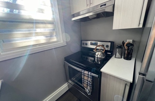South London Apartment | Dreamy Escape | Cozy & Stylish Stay for Two