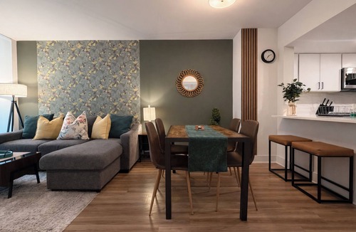 Crystal City Condo | Dreamy Extended Stay Amazon King Bed 1BR Garage, Pool,Balcony Gym Near DC, DCA