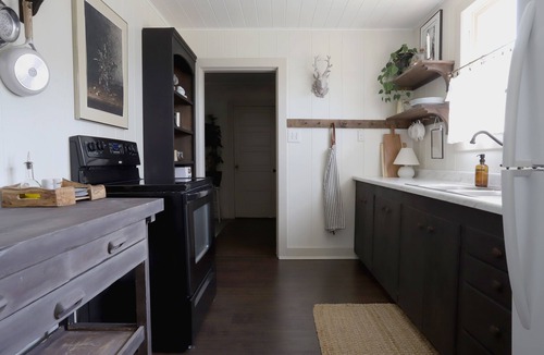 Methow House | Dreamy Mountain View Cottage + Creative Work Space