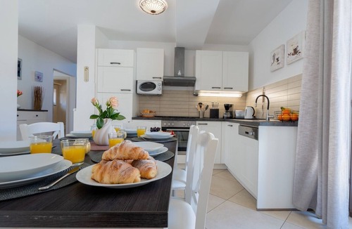 Liznjan Villa | Dreamy place Zanelli surrounded by lovely greenery and Mediterranean herbs