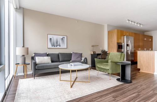 Streeterville Apartment | Dreamy Streeterville 1BR w/Pool & Gym, nr Riverwalk, by Blueground