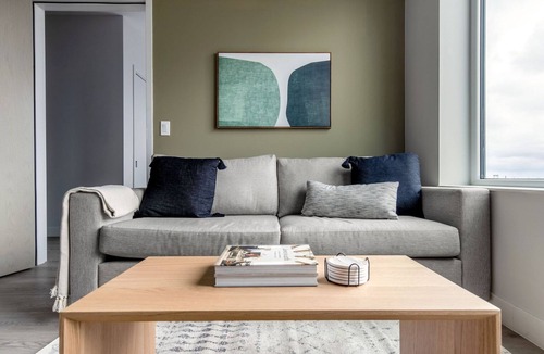 West Town Apartment | Dreamy West Town 2BR w/Dog Run & Dog Spa, nr Blue Line, by Blueground