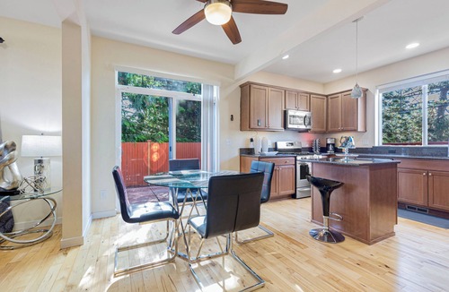 Paine Field-Lake Stickney House | DREAMZ VILLA: Spacious and cozy House
