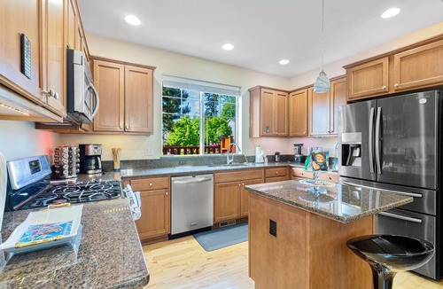 Paine Field-Lake Stickney House | DREAMZ VILLA: Spacious and cozy House