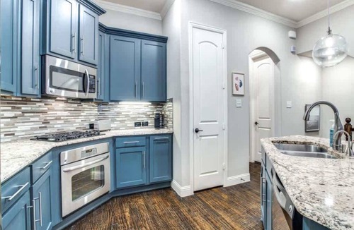 Legacy Park House | Driem House Luxurious Home in Legacy - Long Term