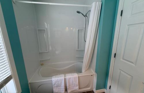 Rocky Harbour Apartment | Drift Ashore House