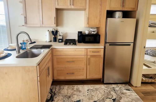 New Bedford House | Drift Loft Houseboat