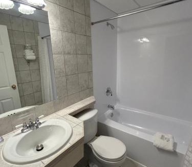 Terrace Bay Hotel | Drifters Motel & Restaurant