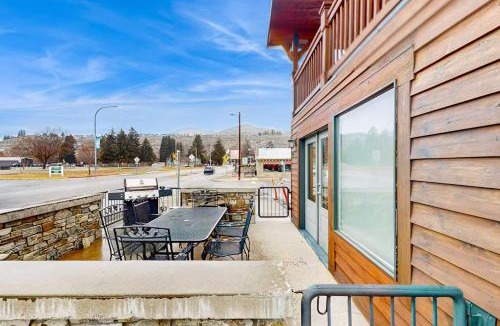 Chelan Apartment | Driftin Cabanas