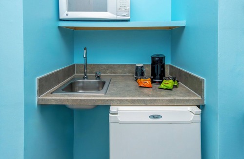 Ship Bottom Hotel | Drifting Sands Oceanfront Hotel